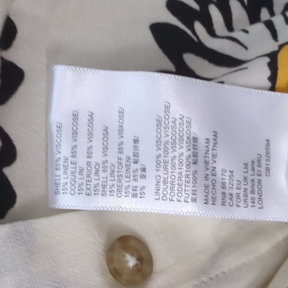 NWT Urban Outfitters Bettie Twist-Front Cream & Black Floral Mini Dress Small - Picture 8 of 8